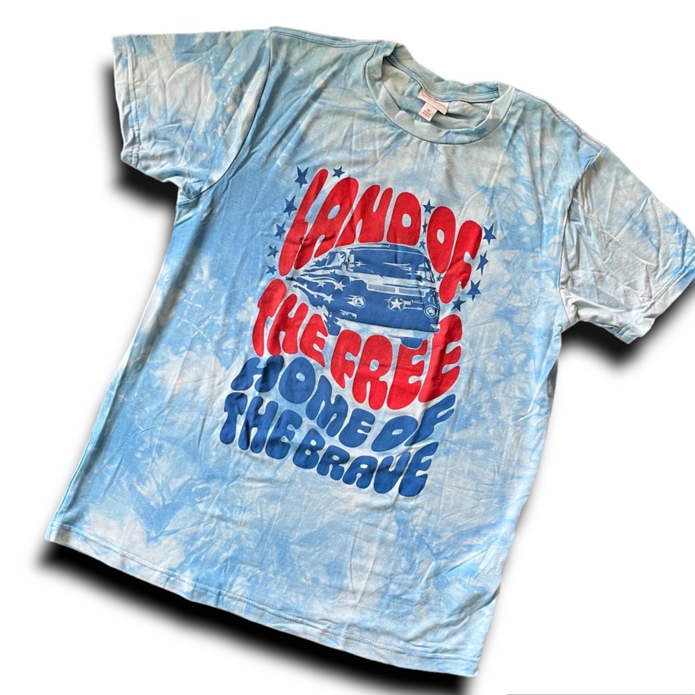 LuLaRoe Americana Rocker Tee • Short Sleeve • Crew Neck